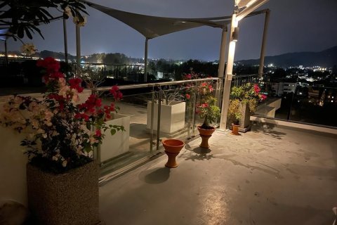 Condo in Phuket, Thailand, 3 bedrooms  № 169208 - photo 14