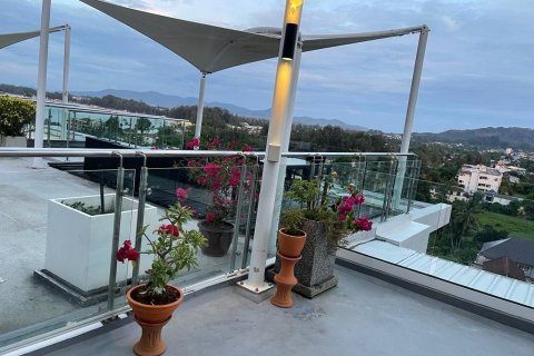 Condo in Phuket, Thailand, 3 bedrooms  № 169208 - photo 17