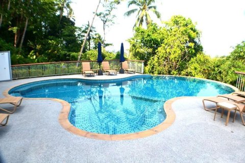 Condo in Phuket, Thailand, 3 bedrooms  № 169208 - photo 12