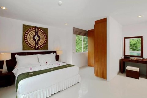 Condo in Phuket, Thailand, 3 bedrooms  № 169208 - photo 9