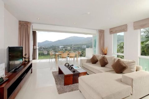 Condo in Phuket, Thailand, 3 bedrooms  № 169208 - photo 2