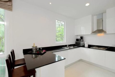 Condo in Phuket, Thailand, 3 bedrooms  № 169208 - photo 8