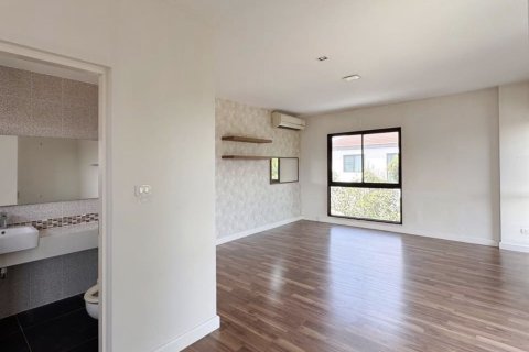 Maison à Bang Khun Thian, Bangkok, Thaïlande 4 chambres № 169211 - photo 6