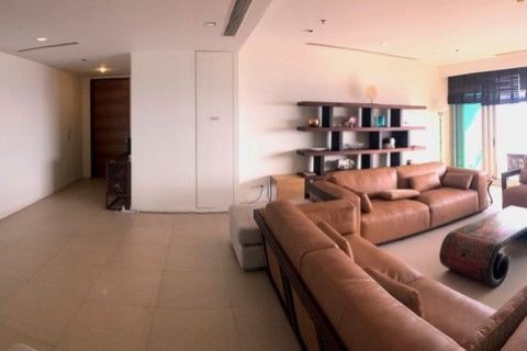 Condo in Khlong San, Bangkok, Thailand, 3 bedrooms  № 158711 - photo 5