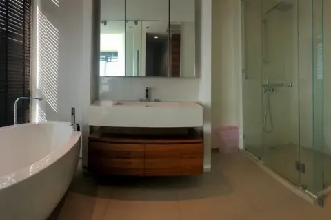 Condo in Khlong San, Bangkok, Thailand, 3 bedrooms  № 158711 - photo 16