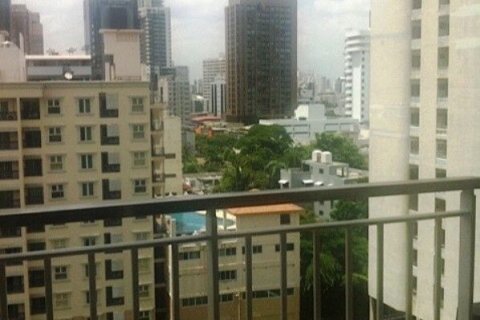 Studio in the Condo in Khlong Toei, Bangkok, Thailand  № 158708 - photo 10