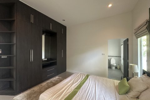 House in Hua Hin, Thailand 4 bedrooms № 137875 - photo 17