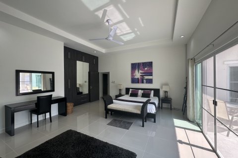 House in Hua Hin, Thailand 4 bedrooms № 137875 - photo 20