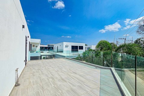 House in Pattaya, Thailand 3 bedrooms № 140487 - photo 12