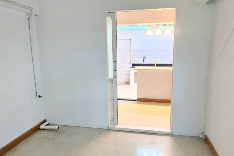 Townhouse in Lak Si, Bangkok, Thailand 3 bedrooms № 140488 - photo 6