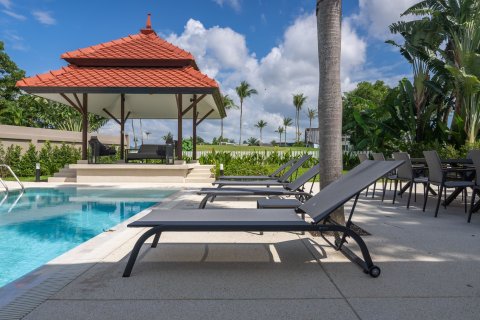 Villa in Phuket, Thailand 6 bedrooms № 140536 - photo 11