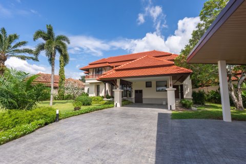 Villa in Phuket, Thailand 6 bedrooms № 140536 - photo 14
