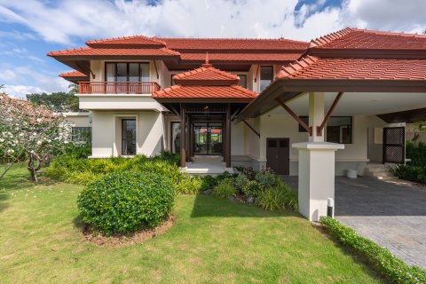 Villa in Phuket, Thailand 6 bedrooms № 140536 - photo 20