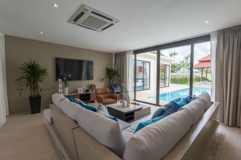 Villa in Phuket, Thailand 6 bedrooms № 140536 - photo 26