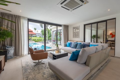 Villa in Phuket, Thailand 6 bedrooms № 140536 - photo 24