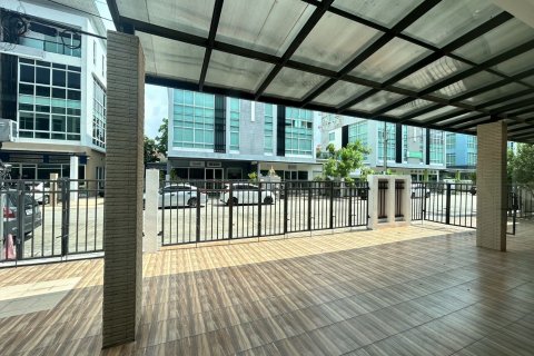 Townhouse in Bueng Kum, Bangkok, Thailand 6 bedrooms № 140537 - photo 3