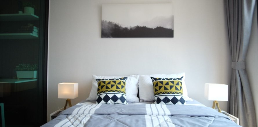 Studio dans le Condo à Bang Phlat, Bangkok, Thaïlande  № 170992