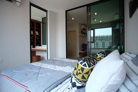 Studio dans le Condo à Bang Phlat, Bangkok, Thaïlande  № 170992 - photo 3