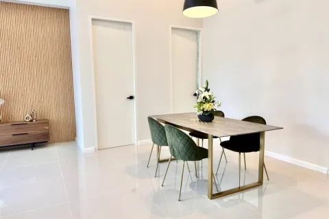 House in Pattaya, Thailand 4 bedrooms № 155610 - photo 14