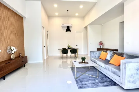 House in Pattaya, Thailand 4 bedrooms № 155610 - photo 13