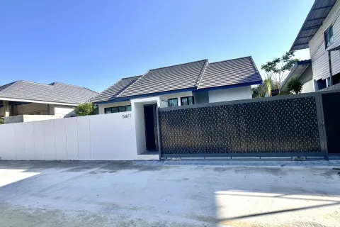 House in Pattaya, Thailand 4 bedrooms № 155610 - photo 8