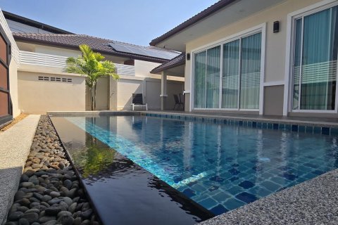 House in Pattaya, Thailand 3 bedrooms № 155614