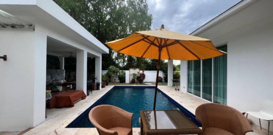 Villa in Hua Hin, Thailand 3 bedrooms № 114303