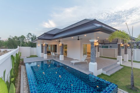 Villa in Hua Hin, Thailand 3 bedrooms № 169807