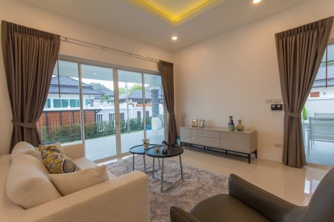 Villa in Hua Hin, Thailand 3 bedrooms № 169807 - photo 10