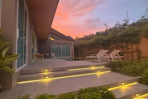 Villa in Phuket, Thailand 3 bedrooms № 161660 - photo 19