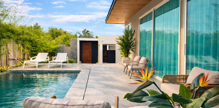 Villa in Phuket, Thailand 3 bedrooms № 161660