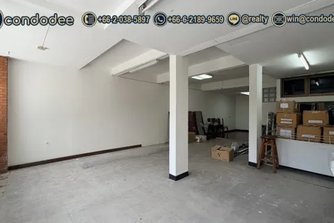ทาวน์เฮาส์ในวัฒนา, กรุงเทพฯ, ประเทศไทย 4 ห้องนอน № 201047 - รูปถ่าย 18