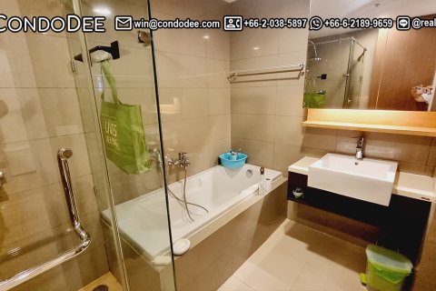 Condo à Watthana, Bangkok, Thaïlande, 2 chambres № 201045 - photo 3