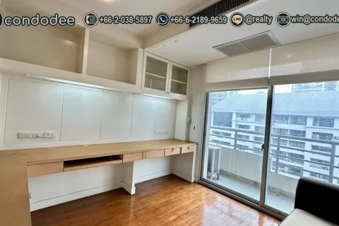 Condo à Pathum Wan, Bangkok, Thaïlande, 3 chambres № 201046 - photo 4