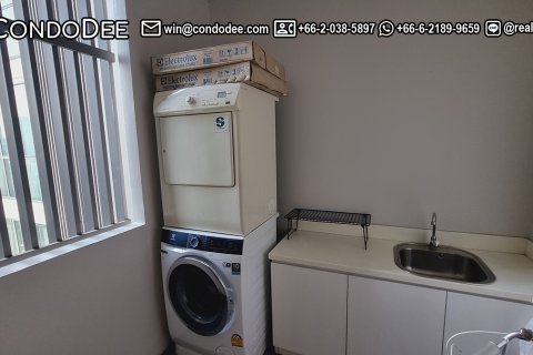Condo à Watthana, Bangkok, Thaïlande, 2 chambres № 201049 - photo 16