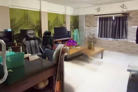 Шопхаус в Ратчабури, Таиланд  № 146063 - фото 8