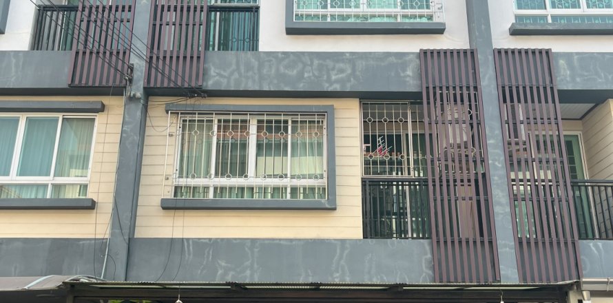 Таунхаус в Нонтхабури, Таиланд с 4 спальнями  № 140675