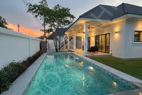 Villa in Hua Hin, Thailand 1 bedroom № 194804 - photo 14
