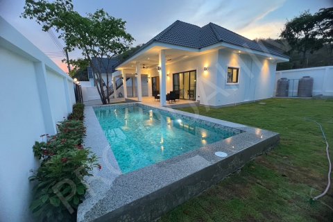 Villa in Hua Hin, Thailand 1 bedroom № 194804 - photo 16