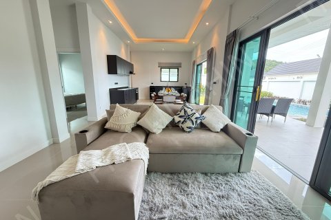 Villa in Hua Hin, Thailand 1 bedroom № 194804 - photo 17