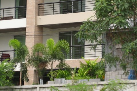 Condo in Pattaya, Thailand, 3 bedrooms  № 159026 - photo 15