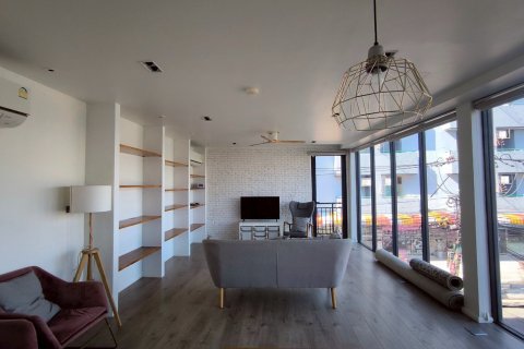 Centre commercial à Samut Prakan, Thaïlande № 159025