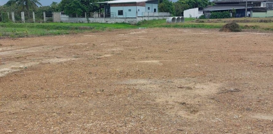 Land in Hang Dong, Thailand 10000 sq.m. № 159028