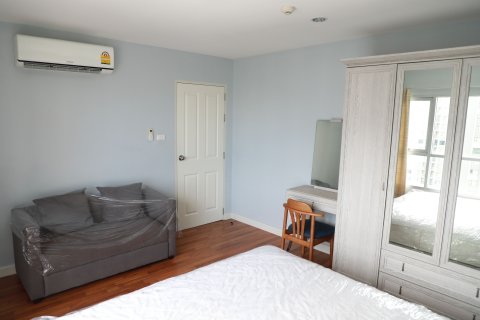 Студия в кондо в Банг Пхлате, Бангкок, Таиланд № 156139 - фото 11