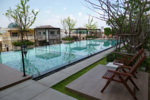 Студия в кондо в Банг Пхлате, Бангкок, Таиланд № 156139 - фото 2