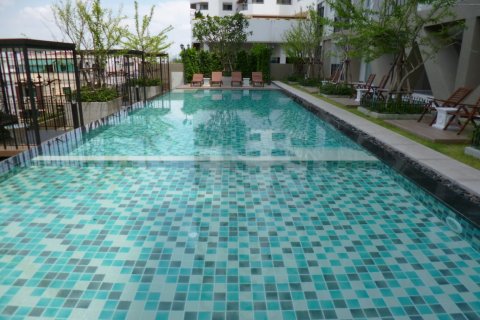 Студия в кондо в Банг Пхлате, Бангкок, Таиланд № 156139 - фото 3