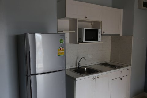 Студия в кондо в Банг Пхлате, Бангкок, Таиланд № 156139 - фото 9