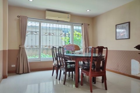House in Pak Kret, Thailand 4 bedrooms № 156138 - photo 15