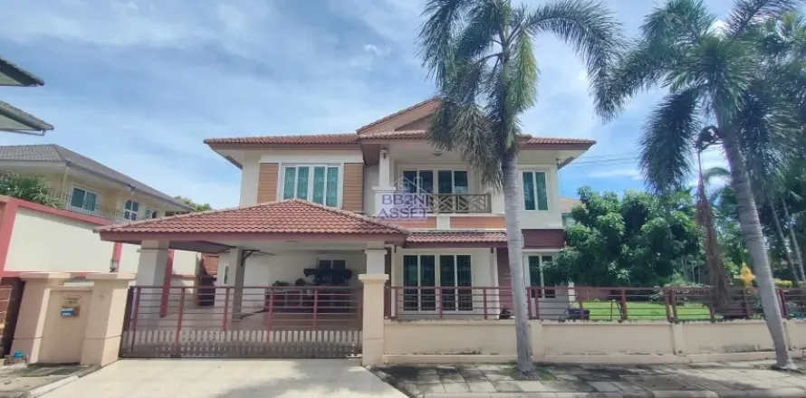 House in Pak Kret, Thailand 4 bedrooms № 156138