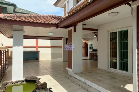 House in Pak Kret, Thailand 4 bedrooms № 156138 - photo 12